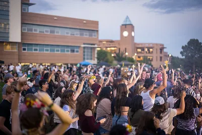 Crowd in front of the clocktower